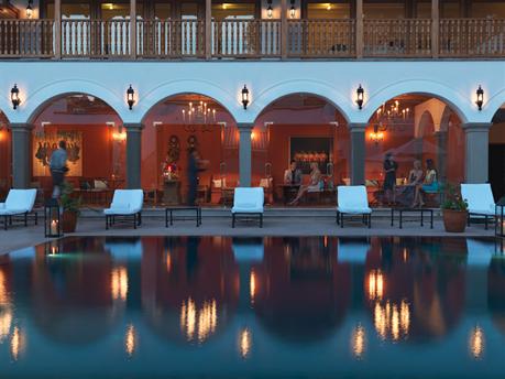NAZ-EXT-POOL-004.jpg